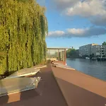 Cornelia Below Deck Alojamento de Acomodação e Pequeno-almoço 3*