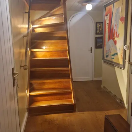 Cornelia Below Deck Bed & Breakfast