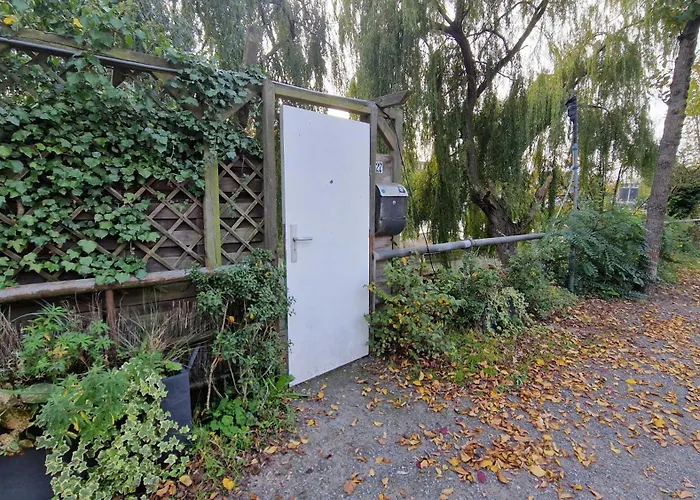 Cornelia Below Deck Couette-café 3*